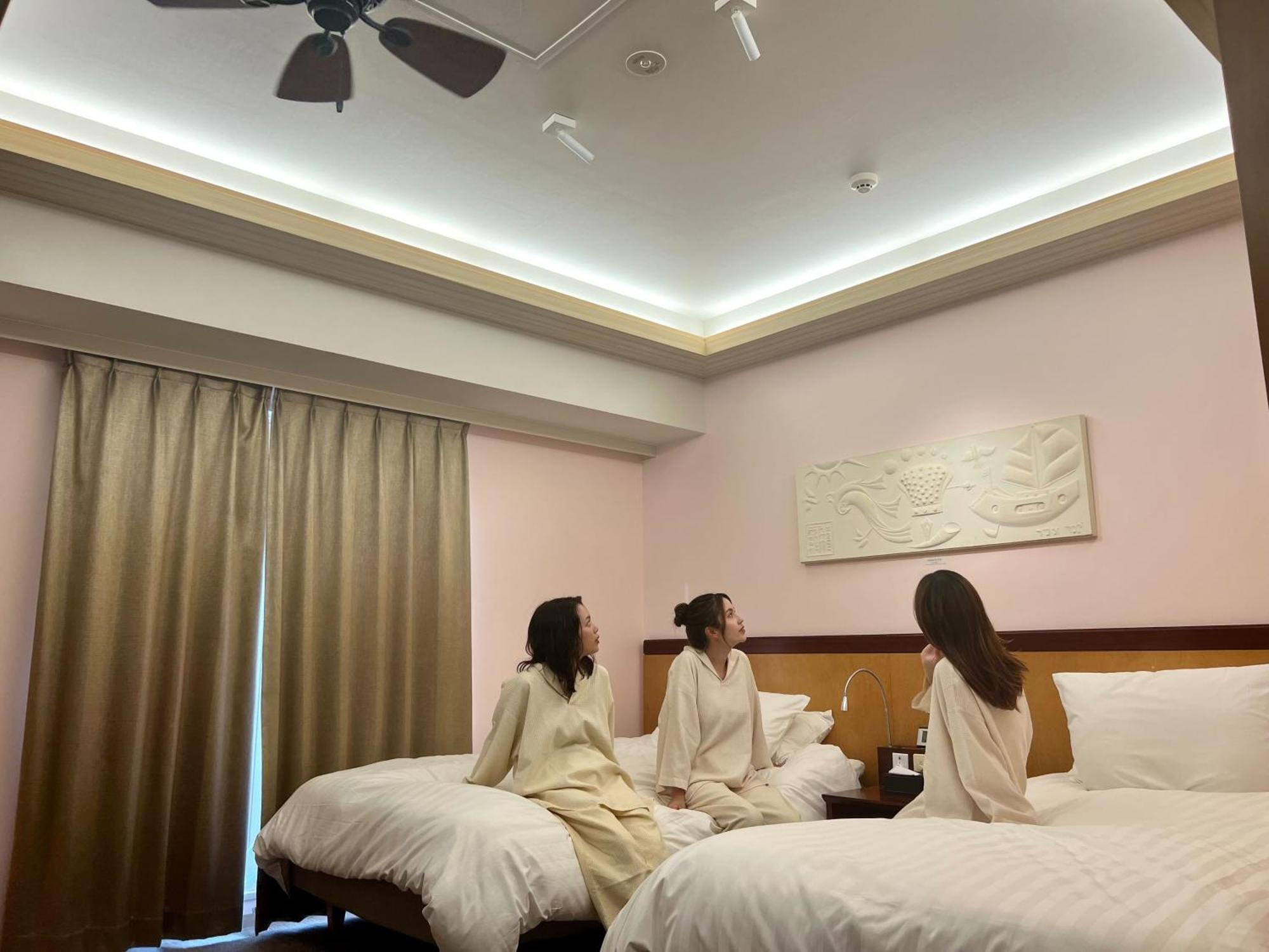 Hotel Palm Royal Naha Kokusai Street Bagian luar foto